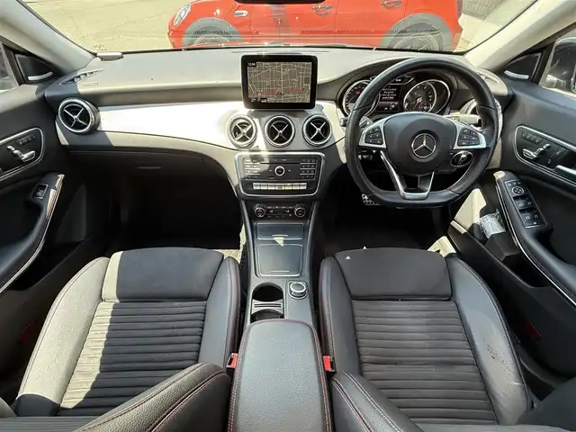 メルセデス・ベンツ ＣＬＡ１８０ Sブレイク AMG スタイル 静岡県 2018(平30)年 4.1万km コスモスブラック オプション/AMGプレミアムパッケージ/-パノラミックスライディングルーフ/-harman/kardonサラウンドサウンド/-アンビエントライト/-ロゴ付きキャリパー/-メモリ付きパワーシート/-18インチアルミホイール/-等/レーダーセーフティパッケージ/-ブラインドスポットアシスト/-アクティブディスタンスアシストディストロニック/-レーンキーピングアシスト/-PRE SAFE/主要装備/純正HDDナビ /(CD/DVD/Bluetooth/USB/フルセグTV)/バックカメラ/ETC/パドルシフト/シートヒーター/パワーバックドア/LEDヘッドライト