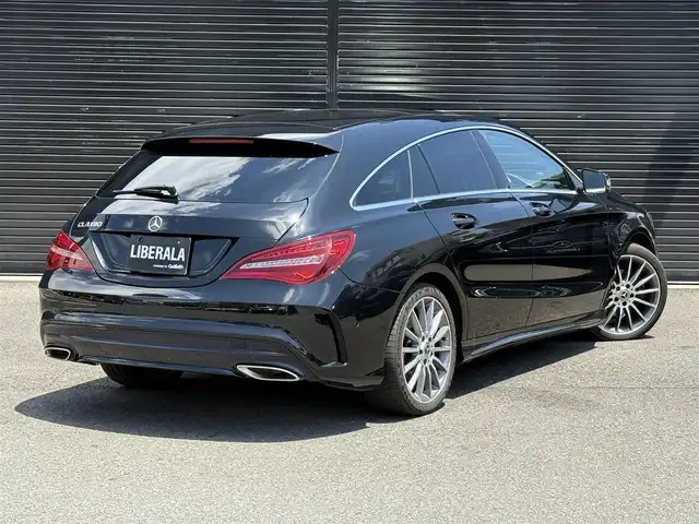 メルセデス・ベンツ ＣＬＡ１８０ Sブレイク AMG スタイル 静岡県 2018(平30)年 4.1万km コスモスブラック オプション/AMGプレミアムパッケージ/-パノラミックスライディングルーフ/-harman/kardonサラウンドサウンド/-アンビエントライト/-ロゴ付きキャリパー/-メモリ付きパワーシート/-18インチアルミホイール/-等/レーダーセーフティパッケージ/-ブラインドスポットアシスト/-アクティブディスタンスアシストディストロニック/-レーンキーピングアシスト/-PRE SAFE/主要装備/純正HDDナビ /(CD/DVD/Bluetooth/USB/フルセグTV)/バックカメラ/ETC/パドルシフト/シートヒーター/パワーバックドア/LEDヘッドライト