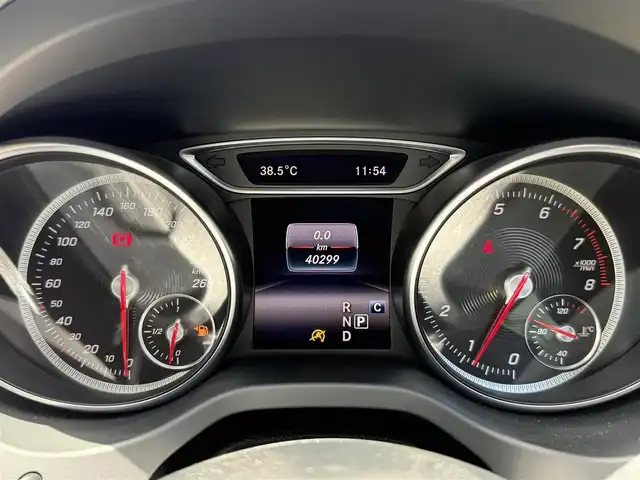 メルセデス・ベンツ ＣＬＡ１８０ Sブレイク AMG スタイル 静岡県 2018(平30)年 4.1万km コスモスブラック オプション/AMGプレミアムパッケージ/-パノラミックスライディングルーフ/-harman/kardonサラウンドサウンド/-アンビエントライト/-ロゴ付きキャリパー/-メモリ付きパワーシート/-18インチアルミホイール/-等/レーダーセーフティパッケージ/-ブラインドスポットアシスト/-アクティブディスタンスアシストディストロニック/-レーンキーピングアシスト/-PRE SAFE/主要装備/純正HDDナビ /(CD/DVD/Bluetooth/USB/フルセグTV)/バックカメラ/ETC/パドルシフト/シートヒーター/パワーバックドア/LEDヘッドライト