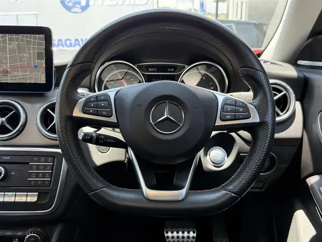 メルセデス・ベンツ ＣＬＡ１８０ Sブレイク AMG スタイル 静岡県 2018(平30)年 4.1万km コスモスブラック オプション/AMGプレミアムパッケージ/-パノラミックスライディングルーフ/-harman/kardonサラウンドサウンド/-アンビエントライト/-ロゴ付きキャリパー/-メモリ付きパワーシート/-18インチアルミホイール/-等/レーダーセーフティパッケージ/-ブラインドスポットアシスト/-アクティブディスタンスアシストディストロニック/-レーンキーピングアシスト/-PRE SAFE/主要装備/純正HDDナビ /(CD/DVD/Bluetooth/USB/フルセグTV)/バックカメラ/ETC/パドルシフト/シートヒーター/パワーバックドア/LEDヘッドライト