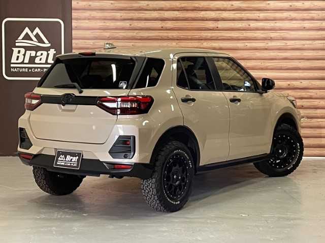 トヨタ ライズ Z 道北・旭川 2020(令2)年 4.4万km ナチュラルベージュマイカM AIS検査済み/【2505047350】/ワンオーナー/LEDヘッドライト/シーケンシャルウィンカー/ウィンカーミラー/デイライト/純正ディスプレイオーディオ/フルセグTV/Apple CarPlay/バックカメラ/クルーズコントロール/ETC/USB給電/前席シートヒーター/パーキングセンサー/ライズ用荷室マット/16AW エクストリームJ　XJ04(社外）/BFグッドリッチ A/T KO2(社外）/1インチリフトアップキット（社外）/KLC　RAV4アドヴェンチャー風フェイスキット（社外）/フロントカメラ（社外）/モニター（社外）/社外パーツ取付有