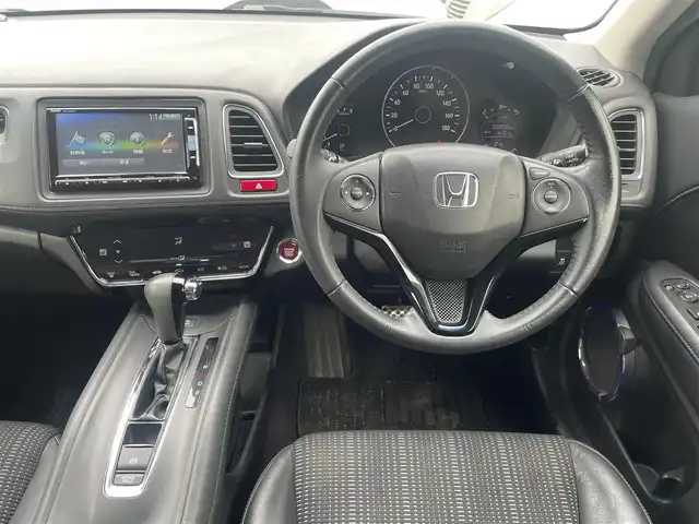ホンダ ヴェゼル S 福島県 2014(平26)年 9.3万km クリスタルブラックパール 純正メモリナビ/・VXM-142vfi/CD、DVD、BT、ワンセグTV、MSV/ハーフレザーシート/バックカメラ/ETC/コーナーセンサー/クルーズコントロール/ステアリングリモコン/MTモード付AT/プッシュスタート/スマートキー/フロアマット/オートライト/LEDライト/純正16インチアルミホイール/横滑り防止装置/保証書/取扱説明書