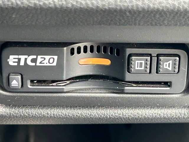 ホンダ ステップワゴン スパーダ クルスピセンシング 千葉県 2020(令2)年 6.1万km プラチナホワイトパール ワンオーナー/10型純正ナビ/フルセグTV/Bluetooth/CD/DVD/バックカメラ/スマートキー/プッシュスタート/両側パワースライドドア/フリップダウンモニター/ホンダセンシング/ハーフレザーシート/クルーズコントロール/D/N席シートヒーター/LEDヘッドライト/MTモード切替付き/ビルトインETC/純正アルミホイール/レーンキープアシスト/保証書/スペアキー