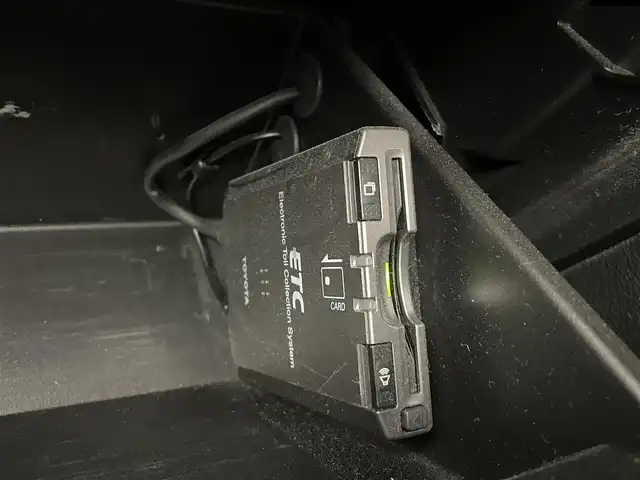 トヨタ ８６ GT 群馬県 2014(平26)年 6万km サテンホワイトパール 純正7インチナビ/(AM/FM/Bluetooth/フルセグTV/CD/DSVD)/LEDヘッドランプ(オートレベリング機能付)/パドルシフト/ETC/社外前後方ドライブレコーダー/リヤスポイラー/電動格納ミラー/純正17インチアルミホイール/プッシュスタート/スマートキー/スペアキー有