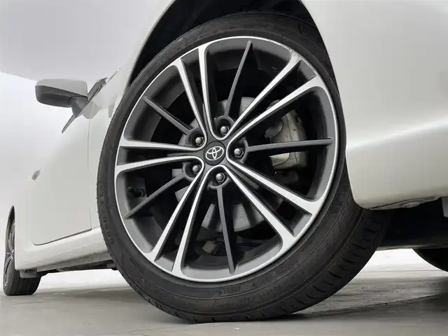 トヨタ ８６ GT 群馬県 2014(平26)年 6万km サテンホワイトパール 純正7インチナビ/(AM/FM/Bluetooth/フルセグTV/CD/DSVD)/LEDヘッドランプ(オートレベリング機能付)/パドルシフト/ETC/社外前後方ドライブレコーダー/リヤスポイラー/電動格納ミラー/純正17インチアルミホイール/プッシュスタート/スマートキー/スペアキー有