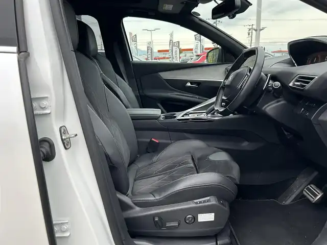 プジョー ３００８ GT ブルー HDi 滋賀県 2019(平31)年 2.5万km BLANC NACRE サンルーフ/純正ナビゲーション/（CayPlay/BT/フルセグ）/全周囲カメラ/アクティブクルーズコントロール/BSM/LKA/ワイヤレスチャージ/前後ドラレブレコーダー/前後コーナーセンサー/純正アルミホイール/電動パワーゲート/純正LEDヘッドライト/ハーフレザー/・D席パワーシート/・前席シートヒーター /ETC