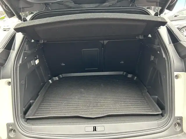 プジョー ３００８ GT ブルー HDi 滋賀県 2019(平31)年 2.5万km BLANC NACRE サンルーフ/純正ナビゲーション/（CayPlay/BT/フルセグ）/全周囲カメラ/アクティブクルーズコントロール/BSM/LKA/ワイヤレスチャージ/前後ドラレブレコーダー/前後コーナーセンサー/純正アルミホイール/電動パワーゲート/純正LEDヘッドライト/ハーフレザー/・D席パワーシート/・前席シートヒーター /ETC