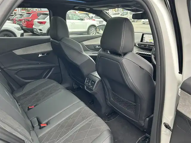 プジョー ３００８ GT ブルー HDi 滋賀県 2019(平31)年 2.5万km BLANC NACRE サンルーフ/純正ナビゲーション/（CayPlay/BT/フルセグ）/全周囲カメラ/アクティブクルーズコントロール/BSM/LKA/ワイヤレスチャージ/前後ドラレブレコーダー/前後コーナーセンサー/純正アルミホイール/電動パワーゲート/純正LEDヘッドライト/ハーフレザー/・D席パワーシート/・前席シートヒーター /ETC