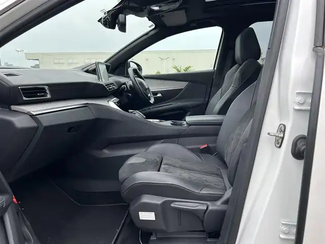 プジョー ３００８ GT ブルー HDi 滋賀県 2019(平31)年 2.5万km BLANC NACRE サンルーフ/純正ナビゲーション/（CayPlay/BT/フルセグ）/全周囲カメラ/アクティブクルーズコントロール/BSM/LKA/ワイヤレスチャージ/前後ドラレブレコーダー/前後コーナーセンサー/純正アルミホイール/電動パワーゲート/純正LEDヘッドライト/ハーフレザー/・D席パワーシート/・前席シートヒーター /ETC