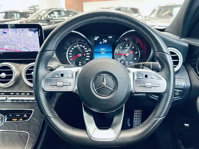 メルセデス・ベンツ Ｃ２２０ｄ アバンギャルド　AMGライン 大阪府 2019(令1)年 3.9万km ポーラホワイト レーダーセーフティ/黒革/メモリ付きパワーシート/シートヒーター/純正ナビ/TV/バックカメラ/applecarplay/ACC/ブラインドスポット/純正18インチAW/LEDヘッドライト/アンビエントライト