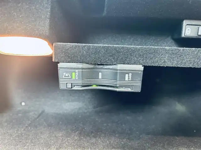メルセデス・ベンツ Ｃ２２０ｄ アバンギャルド　AMGライン 大阪府 2019(令1)年 3.9万km ポーラホワイト レーダーセーフティ/黒革/メモリ付きパワーシート/シートヒーター/純正ナビ/TV/バックカメラ/applecarplay/ACC/ブラインドスポット/純正18インチAW/LEDヘッドライト/アンビエントライト
