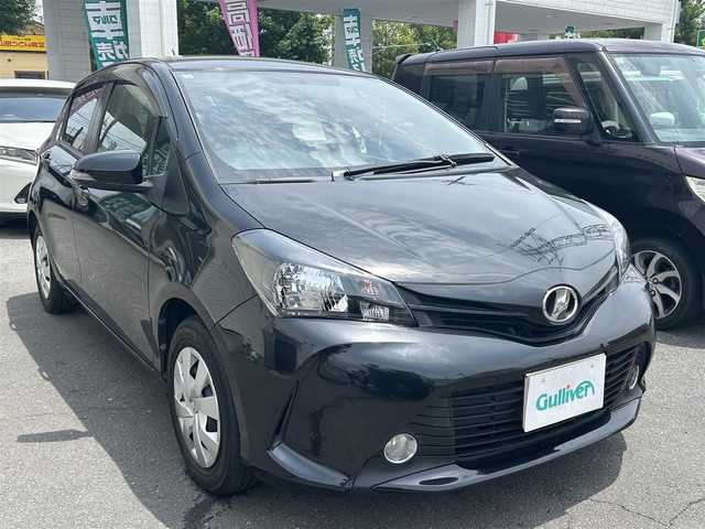 トヨタ ヴィッツ F 群馬県 2016(平28)年 7.8万km ブラックマイカ