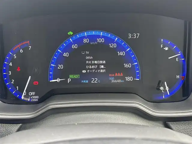 トヨタ カローラツーリング ハイブリッド ダブルバイビー 福岡県 2019(令1)年 3.7万km ブラックマイカ 横滑り防止機能/レーンキープアシスト/衝突被害軽減システム/バックカメラ/パーキングアシスト/追従クルーズコントロール/ディスプレイオーディオ/Bluetooth/Miracast/フルセグTV/USB接続4個/ビルトインETC/純正フロアマット/純正AW/シートシーター/ステアリングヒーター/１２Vソケット/LEDライト/モード切替