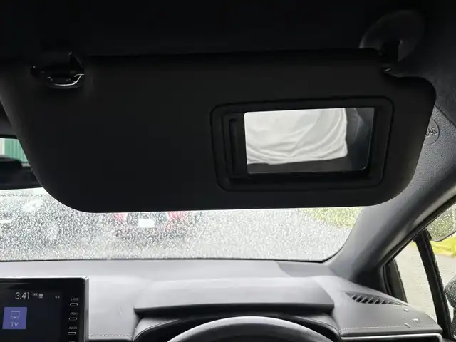 トヨタ カローラツーリング ハイブリッド ダブルバイビー 福岡県 2019(令1)年 3.7万km ブラックマイカ 横滑り防止機能/レーンキープアシスト/衝突被害軽減システム/バックカメラ/パーキングアシスト/追従クルーズコントロール/ディスプレイオーディオ/Bluetooth/Miracast/フルセグTV/USB接続4個/ビルトインETC/純正フロアマット/純正AW/シートシーター/ステアリングヒーター/１２Vソケット/LEDライト/モード切替
