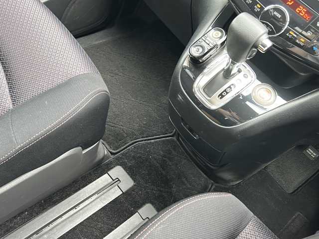 日産 セレナ ハイウェイスター 鹿児島県 2011(平23)年 9.1万km ブリリアントホワイトパール ワンオーナー/バックカメラ/両側パワースライドドア/クルーズコントロール/純正16インチアルミホイール/オートエアコン/アイドリングストップ/スマートキー/オートライト/ウインカーミラー