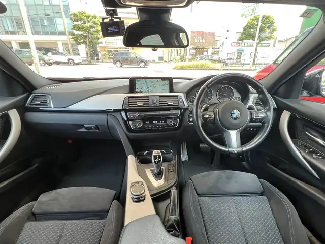 ＢＭＷ ３２０ｄ Mスポーツ 大分県 2016(平28)年 4.5万km サファイアブラックP 純正ナビ/【Bluetooth/DVD/CD/ラジオ】/外部端子接続：USB/AUX/バックカメラ/コーナーセンサー/ETC/パドルシフト/車線変更警告/衝突被害軽減システム/レーンキープアシスト/オートライト/純正LEDヘッドライト/フロントフォグ/純正18インチAW/前後ドライブレコーダー（CSD-790FHG）/スマートキー2本/フロアマット/保証書/取扱説明書
