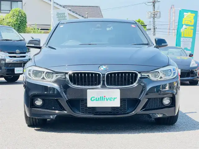 ＢＭＷ ３２０ｄ Mスポーツ 大分県 2016(平28)年 4.5万km サファイアブラックP 純正ナビ/【Bluetooth/DVD/CD/ラジオ】/外部端子接続：USB/AUX/バックカメラ/コーナーセンサー/ETC/パドルシフト/車線変更警告/衝突被害軽減システム/レーンキープアシスト/オートライト/純正LEDヘッドライト/フロントフォグ/純正18インチAW/前後ドライブレコーダー（CSD-790FHG）/スマートキー2本/フロアマット/保証書/取扱説明書