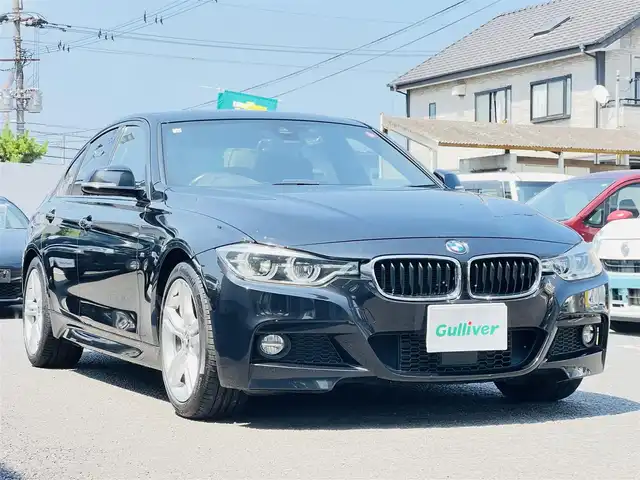 ＢＭＷ ３２０ｄ Mスポーツ 大分県 2016(平28)年 4.5万km サファイアブラックP 純正ナビ/【Bluetooth/DVD/CD/ラジオ】/外部端子接続：USB/AUX/バックカメラ/コーナーセンサー/ETC/パドルシフト/車線変更警告/衝突被害軽減システム/レーンキープアシスト/オートライト/純正LEDヘッドライト/フロントフォグ/純正18インチAW/前後ドライブレコーダー（CSD-790FHG）/スマートキー2本/フロアマット/保証書/取扱説明書