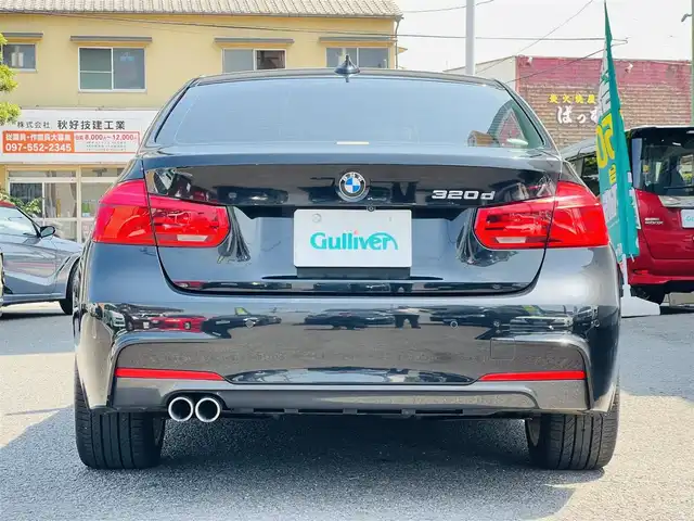 ＢＭＷ ３２０ｄ Mスポーツ 大分県 2016(平28)年 4.5万km サファイアブラックP 純正ナビ/【Bluetooth/DVD/CD/ラジオ】/外部端子接続：USB/AUX/バックカメラ/コーナーセンサー/ETC/パドルシフト/車線変更警告/衝突被害軽減システム/レーンキープアシスト/オートライト/純正LEDヘッドライト/フロントフォグ/純正18インチAW/前後ドライブレコーダー（CSD-790FHG）/スマートキー2本/フロアマット/保証書/取扱説明書