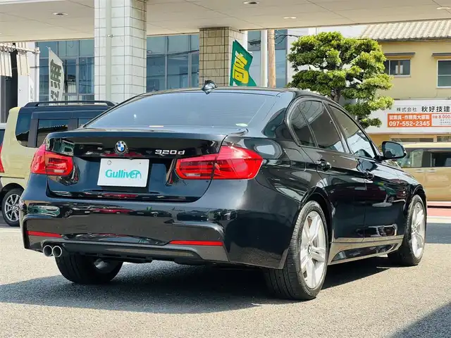 ＢＭＷ ３２０ｄ Mスポーツ 大分県 2016(平28)年 4.5万km サファイアブラックP 純正ナビ/【Bluetooth/DVD/CD/ラジオ】/外部端子接続：USB/AUX/バックカメラ/コーナーセンサー/ETC/パドルシフト/車線変更警告/衝突被害軽減システム/レーンキープアシスト/オートライト/純正LEDヘッドライト/フロントフォグ/純正18インチAW/前後ドライブレコーダー（CSD-790FHG）/スマートキー2本/フロアマット/保証書/取扱説明書