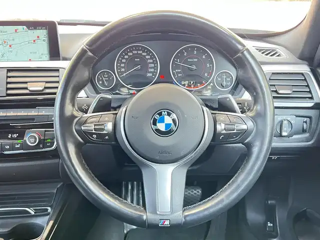 ＢＭＷ ３２０ｄ Mスポーツ 大分県 2016(平28)年 4.5万km サファイアブラックP 純正ナビ/【Bluetooth/DVD/CD/ラジオ】/外部端子接続：USB/AUX/バックカメラ/コーナーセンサー/ETC/パドルシフト/車線変更警告/衝突被害軽減システム/レーンキープアシスト/オートライト/純正LEDヘッドライト/フロントフォグ/純正18インチAW/前後ドライブレコーダー（CSD-790FHG）/スマートキー2本/フロアマット/保証書/取扱説明書