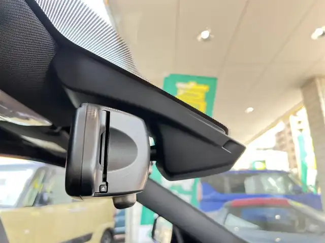 ＢＭＷ ３２０ｄ Mスポーツ 大分県 2016(平28)年 4.5万km サファイアブラックP 純正ナビ/【Bluetooth/DVD/CD/ラジオ】/外部端子接続：USB/AUX/バックカメラ/コーナーセンサー/ETC/パドルシフト/車線変更警告/衝突被害軽減システム/レーンキープアシスト/オートライト/純正LEDヘッドライト/フロントフォグ/純正18インチAW/前後ドライブレコーダー（CSD-790FHG）/スマートキー2本/フロアマット/保証書/取扱説明書