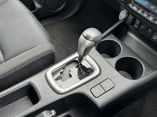 トヨタ ハイラックス Z 三重県 2021(令3)年 5.3万km オキサイドブロンズM プリクラッシュセーフティシステム/レーンディパーチャーアラート/アクティブトラクションコントロール/ダウンヒルアシストコントロール制御/オートLSD/リアデフロック/純正メモリナビ・地デジTV/・DVD/CD/・Bluetooth/バックカメラ/クリアランスソナー/純正ドライブレコーダー/レーダークルーズコントロール/USB端子/ETC/純正17インチアルミホイール/荷台カバー/LEDヘッドランプ/・オートライト/LEDフォグランプ/プッシュエンジンスタート/スマートキー×2/純正リモコンエンジンスターター/新車時保証書/取扱説明書