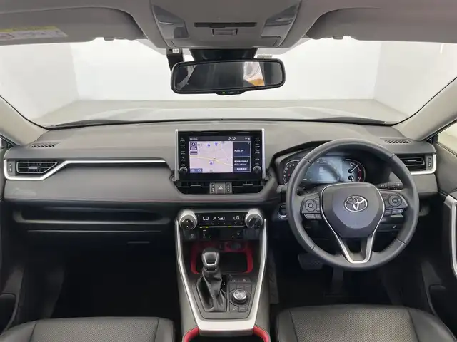 トヨタ ＲＡＶ４ アドベンチャー オフロードPKG 富山県 2022(令4)年 5.4万km アティチュードブラックマイカ 4WD/純正9型DA（AM/FM/BT/Miracast）/パノラミックビューモニター/プリクラッシュセーフティ/レーンディパーチャーアラート/レーダークルーズコントロール/オートマチックハイビーム/LEDヘッドライト/ブラインドスポットモニター/クリアランスソナー/前席温熱＋ベンチレーションシート/純正１８インチAW/ビルトインETC/ドライブレコーダー/ステアリングヒーター/スマートキー×２/プッシュスタート/純正フロアマット/取扱説明書/保証書
