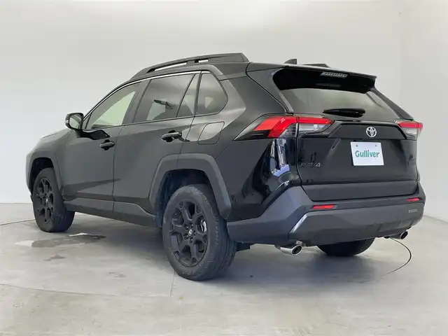 トヨタ ＲＡＶ４ アドベンチャー オフロードPKG 富山県 2022(令4)年 5.4万km アティチュードブラックマイカ 4WD/純正9型DA（AM/FM/BT/Miracast）/パノラミックビューモニター/プリクラッシュセーフティ/レーンディパーチャーアラート/レーダークルーズコントロール/オートマチックハイビーム/LEDヘッドライト/ブラインドスポットモニター/クリアランスソナー/前席温熱＋ベンチレーションシート/純正１８インチAW/ビルトインETC/ドライブレコーダー/ステアリングヒーター/スマートキー×２/プッシュスタート/純正フロアマット/取扱説明書/保証書
