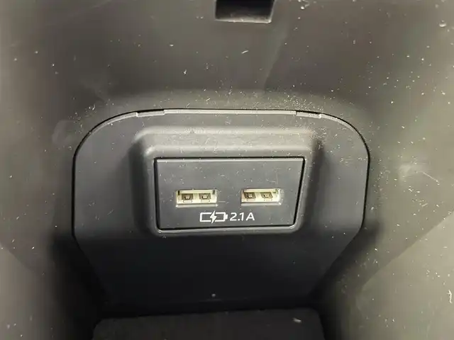 トヨタ ＲＡＶ４ アドベンチャー オフロードPKG 富山県 2022(令4)年 5.4万km アティチュードブラックマイカ 4WD/純正9型DA（AM/FM/BT/Miracast）/パノラミックビューモニター/プリクラッシュセーフティ/レーンディパーチャーアラート/レーダークルーズコントロール/オートマチックハイビーム/LEDヘッドライト/ブラインドスポットモニター/クリアランスソナー/前席温熱＋ベンチレーションシート/純正１８インチAW/ビルトインETC/ドライブレコーダー/ステアリングヒーター/スマートキー×２/プッシュスタート/純正フロアマット/取扱説明書/保証書