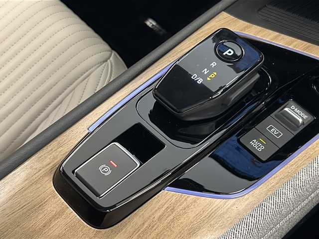 日産 オーラ G レザーエディション 岐阜県 2024(令6)年 0.4万km 黒 BOSEパーソナルプラスサウンドシステム/ホワイト調レザーシート/デジタルインナーミラー/純正ナビ/フルセグテレビ/Bluetooth/Apple car play/アラウンドビューモニター/ドライブレコーダー/ETC2.0/プッシュスタート/スマートキー/スペアキー/純正１７インチアルミホイール/純正フロアマット/LEDライト/オートハイビーム/オートライト/LEDフォグライト/クリアランスソナー/SOSコール/ブラインドスポットモニター/ワイヤレス充電器/ステアリングスイッチ/ハンドル支援/取扱説明書・記録簿