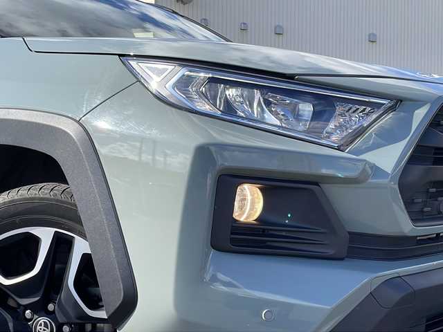 トヨタ ＲＡＶ４ アドベンチャー 道北・旭川 2021(令3)年 4.6万km アーバンカーキ /寒冷地仕様//ワンオーナー//禁煙車//4WD//純正ナビ/BT/USB/Miracast//OPグレー合皮シート//パワーシート//全方位カメラ//フロントデアイサー//トヨタセーフティセンス//LTA//PCS//BSM//RCTA//PKSB//RSA//ACC//先行者発信告知//クリアランスソナー//革巻きステアリング//LEDヘッドライト//フォグランプ//オートマチックハイビーム//保証書//取説//純正フロアマット