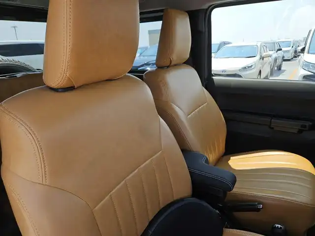 スズキ ジムニー シエラ JC 長野県 2021(令3)年 2.9万km ジャングルグリーン 〇純正8インチナビ/〇フルセグTV/〇バックカメラ/〇ビルトインETC/〇ワンオーナー車/〇JAOSフロントバンパー/〇JAOSリアバンパー/〇JAOSマッドガード/〇JAOSサイドスカート/〇JAOSショックアブソーバー/〇JAOSマフラー/〇純正背面タイヤ/〇ベージュレザー調シートカバー/〇LEDヘッドランプ/〇フロントフォグランプ/〇オートライト/〇純正15インチアルミホイール/〇デュアルセンサーブレーキサポート/〇誤発進抑制機能/〇車線逸脱抑制機能/〇ふらつき警報機能/〇標識認識機能/〇ハイビームアシスト/〇クルーズコントロール/〇革巻きステアリングホイール/〇ステアリングスイッチ/〇SRSエアバッグ/〇オートエアコン/〇シートヒーター/〇キーレスプッシュスタートシステム/〇禁煙車