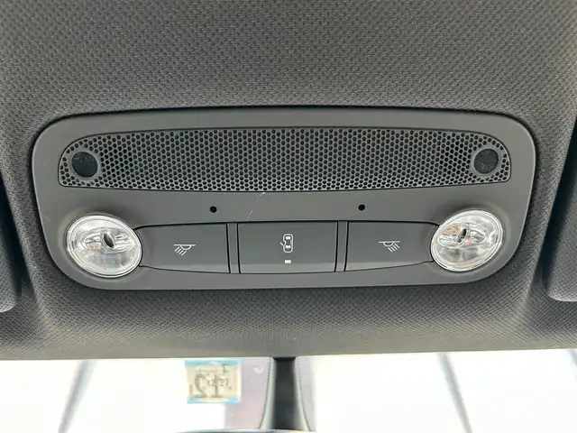 アウディ ＴＴクーペ 2．0 TFSI Sラインパック 石川県 2012(平24)年 6.3万km 白 純正SDナビ/Bluetooth・AM/FM・CD・DVD・ipod・USB・VTR/フルセグTV/ETC/クルーズコントロール/シートヒーター（D+N席）/パドルシフト/アンチロック・ブレーキ・システム/横滑り防止装置/盗難防止装置/エアバッグ（W+サイド）/純正フロアマット/純正アルミホイール/オートライト/スマートキー