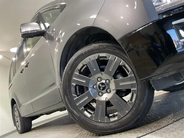 三菱 デリカＤ：５ ジャスパー 愛知県 2020(令2)年 2.6万km アイガーグレーM/ダイヤモンドブラックマイカ ワンオーナー/切替４WD/ディーゼル・ターボ/純正10インチナビ/【フルセグTV、BT、MSV、DVD、CD、AM、FM】/全方位モニター/衝突軽減ブレーキ/レーダークルーズコントロール/AC100V/ETC/パドルシフト/アイドリングストップ/レーンキープアシスト/電動パーキングブレーキ/フロアマット/ドアバイザー/保証書/取説/スペアキー