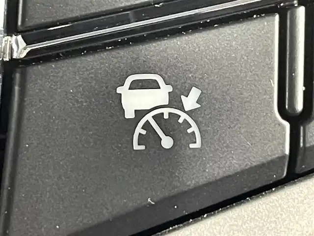 三菱 デリカＤ：５ ジャスパー 愛知県 2020(令2)年 2.6万km アイガーグレーM/ダイヤモンドブラックマイカ ワンオーナー/切替４WD/ディーゼル・ターボ/純正10インチナビ/【フルセグTV、BT、MSV、DVD、CD、AM、FM】/全方位モニター/衝突軽減ブレーキ/レーダークルーズコントロール/AC100V/ETC/パドルシフト/アイドリングストップ/レーンキープアシスト/電動パーキングブレーキ/フロアマット/ドアバイザー/保証書/取説/スペアキー