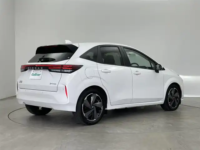 日産 オーラ G レザーエディション 埼玉県 2024(令6)年 0.5万km ピュアホワイトパール 純正９インチディスプレイオーディオ　アラウンドビューモニター　ＢＳＩ　ビルトインＥＴＣ　黒レザーシート　デジタルインナーミラー　ＨＤＭＩ　オートハイビーム　純正アルミホイール　ＬＥＤヘッドライト　ＴＶ