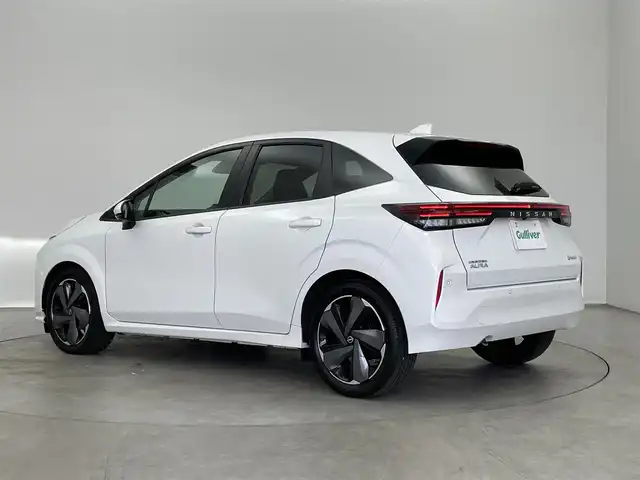 日産 オーラ G レザーエディション 埼玉県 2024(令6)年 0.5万km ピュアホワイトパール 純正９インチディスプレイオーディオ　アラウンドビューモニター　ＢＳＩ　ビルトインＥＴＣ　黒レザーシート　デジタルインナーミラー　ＨＤＭＩ　オートハイビーム　純正アルミホイール　ＬＥＤヘッドライト　ＴＶ