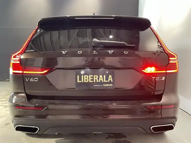 ボルボ Ｖ６０ クロスカントリー T5 AWD プロ 道央・札幌 2020(令2)年 4.5万km メープルブラウンM プラスパッケージ/・チルトアップ機構付電動パノラマガラスサンルーフ/・ステアリングホイール・ヒーター/・リア・シートヒーター/・テイラード・ダッシュボード/harman・Kardonプレミアムサウンド・オーディオシステム/ヒルスタートアシスト/ヒルディセントコントロール/8速ギアトロニック付オートマチックトランスミッション/速度感応式電動パワーステアリング/アイアンオレ・アルミニウムパネル/本革巻シルクメタル・ステアリングホイール/パーフォレッドファインナッパレザーシート/フロント電動ランバーサポート/フロントベンチレーション/衝突回避障害軽減ブレーキ/チルトアップ機能付電動パノラマガラスサーフ/３６０°カメラ/レインセンサー/パワーテールゲート