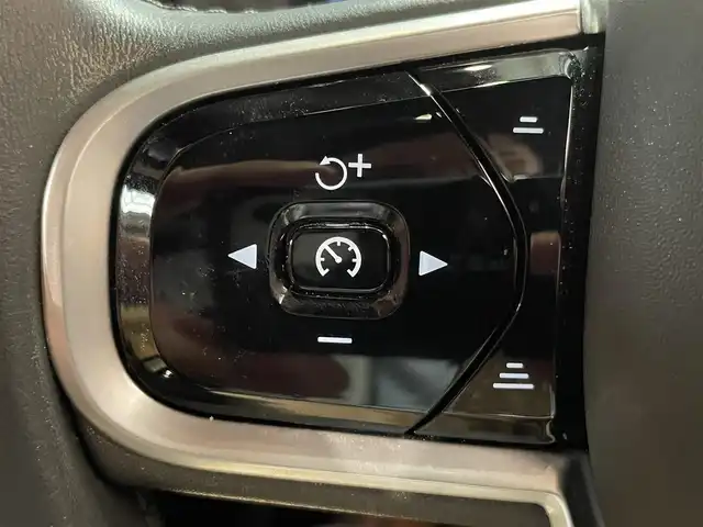 ボルボ Ｖ６０ クロスカントリー T5 AWD プロ 道央・札幌 2020(令2)年 4.5万km メープルブラウンM プラスパッケージ/・チルトアップ機構付電動パノラマガラスサンルーフ/・ステアリングホイール・ヒーター/・リア・シートヒーター/・テイラード・ダッシュボード/harman・Kardonプレミアムサウンド・オーディオシステム/ヒルスタートアシスト/ヒルディセントコントロール/8速ギアトロニック付オートマチックトランスミッション/速度感応式電動パワーステアリング/アイアンオレ・アルミニウムパネル/本革巻シルクメタル・ステアリングホイール/パーフォレッドファインナッパレザーシート/フロント電動ランバーサポート/フロントベンチレーション/衝突回避障害軽減ブレーキ/チルトアップ機能付電動パノラマガラスサーフ/３６０°カメラ/レインセンサー/パワーテールゲート