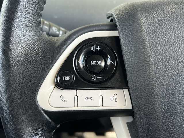 トヨタ プリウス S ツーリングセレクション 静岡県 2018(平30)年 7万km アティチュードブラックマイカ トヨタセーフティセンス/プリクラッシュセーフティ/レーンキープアシスト/レーダークルーズコンロトール/純正ナビ/フルセグTV/CD/DVD/Bluetooth/ラジオ/主要装備/レザーシート/シートヒーター/バックカメラ/ETC/LEDヘッドライト/プッシュスタート/スマートキー