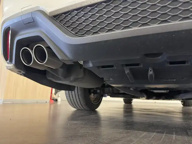 トヨタ クラウン ハイブリッド RS リミテッド 三重県 2020(令2)年 5.4万km ホワイトパールクリスタルシャイン ハイブリッド/FR/MTモード付フロアCVT/純正 8インチナビ/（AM/FM/CD/DVD/Blu-ray/SDREC/SD/USB/Bluetooth/Miracast/AUX/TV）/パノラミックビューモニター/ドライブレコーダー 前方/ビルトイン ETC/Toyota Safety Sense/・プリクラッシュセーフティ/・レーントレーシングアシスト/・レーダークルコン/・ロードサインアシスト/・アダプティブハイビームシステム/・ブラインドスポットモニター＋リヤクロストラフィックオートブレーキ/・インテリジェントクリアランスソナー［パーキングサポートブレーキ（静止物）］/・インテリジェント パーキングアシスト2/・リヤカメラディテクション［RCD］/など/装備/・ハーフレザーシート/・シートヒーター（D/N）/・ステアリングヒーター/・パワーシート（D8way＋ランバーサポート/N4way（肩口スイッチ付））/・カラーヘッドアップディスプレイ/・左右独立オートエアコン/・雨滴感応式フロントワイパー/・AC100Vコンセント（100W）/・3眼LEDヘッドランプ/・オートライト/・専用18inAW/・プッシュスタート/・保/取/ナビ取/・スマートキーx2/など
