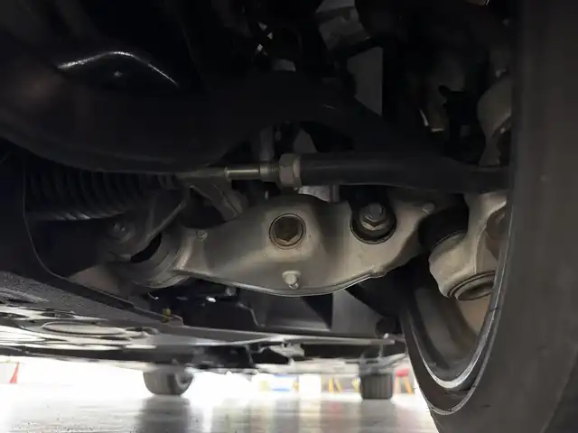 トヨタ クラウン ハイブリッド RS リミテッド 三重県 2020(令2)年 5.4万km ホワイトパールクリスタルシャイン ハイブリッド/FR/MTモード付フロアCVT/純正 8インチナビ/（AM/FM/CD/DVD/Blu-ray/SDREC/SD/USB/Bluetooth/Miracast/AUX/TV）/パノラミックビューモニター/ドライブレコーダー 前方/ビルトイン ETC/Toyota Safety Sense/・プリクラッシュセーフティ/・レーントレーシングアシスト/・レーダークルコン/・ロードサインアシスト/・アダプティブハイビームシステム/・ブラインドスポットモニター＋リヤクロストラフィックオートブレーキ/・インテリジェントクリアランスソナー［パーキングサポートブレーキ（静止物）］/・インテリジェント パーキングアシスト2/・リヤカメラディテクション［RCD］/など/装備/・ハーフレザーシート/・シートヒーター（D/N）/・ステアリングヒーター/・パワーシート（D8way＋ランバーサポート/N4way（肩口スイッチ付））/・カラーヘッドアップディスプレイ/・左右独立オートエアコン/・雨滴感応式フロントワイパー/・AC100Vコンセント（100W）/・3眼LEDヘッドランプ/・オートライト/・専用18inAW/・プッシュスタート/・保/取/ナビ取/・スマートキーx2/など