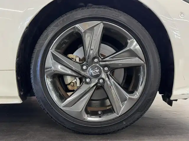 トヨタ クラウン ハイブリッド RS リミテッド 三重県 2020(令2)年 5.4万km ホワイトパールクリスタルシャイン ハイブリッド/FR/MTモード付フロアCVT/純正 8インチナビ/（AM/FM/CD/DVD/Blu-ray/SDREC/SD/USB/Bluetooth/Miracast/AUX/TV）/パノラミックビューモニター/ドライブレコーダー 前方/ビルトイン ETC/Toyota Safety Sense/・プリクラッシュセーフティ/・レーントレーシングアシスト/・レーダークルコン/・ロードサインアシスト/・アダプティブハイビームシステム/・ブラインドスポットモニター＋リヤクロストラフィックオートブレーキ/・インテリジェントクリアランスソナー［パーキングサポートブレーキ（静止物）］/・インテリジェント パーキングアシスト2/・リヤカメラディテクション［RCD］/など/装備/・ハーフレザーシート/・シートヒーター（D/N）/・ステアリングヒーター/・パワーシート（D8way＋ランバーサポート/N4way（肩口スイッチ付））/・カラーヘッドアップディスプレイ/・左右独立オートエアコン/・雨滴感応式フロントワイパー/・AC100Vコンセント（100W）/・3眼LEDヘッドランプ/・オートライト/・専用18inAW/・プッシュスタート/・保/取/ナビ取/・スマートキーx2/など