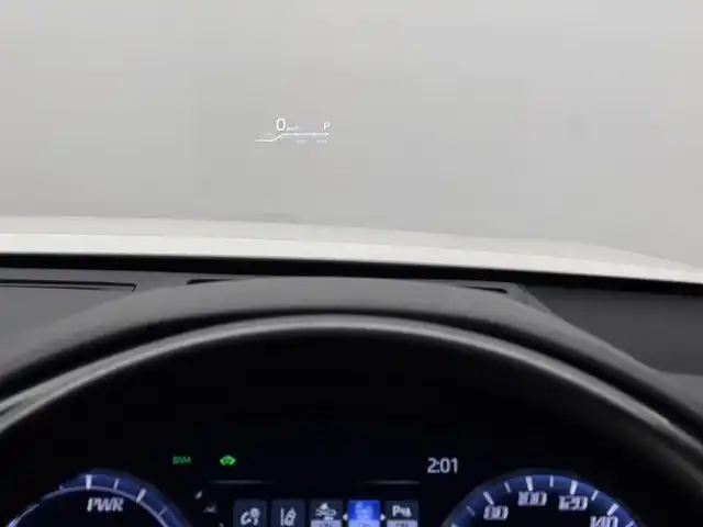 トヨタ クラウン ハイブリッド RS リミテッド 三重県 2020(令2)年 5.4万km ホワイトパールクリスタルシャイン ハイブリッド/FR/MTモード付フロアCVT/純正 8インチナビ/（AM/FM/CD/DVD/Blu-ray/SDREC/SD/USB/Bluetooth/Miracast/AUX/TV）/パノラミックビューモニター/ドライブレコーダー 前方/ビルトイン ETC/Toyota Safety Sense/・プリクラッシュセーフティ/・レーントレーシングアシスト/・レーダークルコン/・ロードサインアシスト/・アダプティブハイビームシステム/・ブラインドスポットモニター＋リヤクロストラフィックオートブレーキ/・インテリジェントクリアランスソナー［パーキングサポートブレーキ（静止物）］/・インテリジェント パーキングアシスト2/・リヤカメラディテクション［RCD］/など/装備/・ハーフレザーシート/・シートヒーター（D/N）/・ステアリングヒーター/・パワーシート（D8way＋ランバーサポート/N4way（肩口スイッチ付））/・カラーヘッドアップディスプレイ/・左右独立オートエアコン/・雨滴感応式フロントワイパー/・AC100Vコンセント（100W）/・3眼LEDヘッドランプ/・オートライト/・専用18inAW/・プッシュスタート/・保/取/ナビ取/・スマートキーx2/など