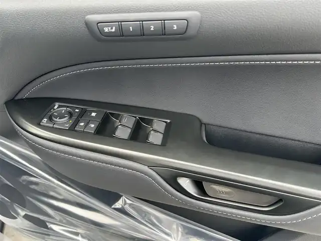 レクサス ＮＸ 350h Fスポーツ 広島県 2025(令7)年 0.1千km ホワイトノーヴァガラスフレーク ○走行距離14km（検査時）/ワンオーナー/ムーンルーフ/パノラミックビューモニターセット/純正ナビ/・フルセグTV/・Bluetooth/セーフティシステムプラス/・プリクラッシュセーフティ/・レーンディパーチャーアラート/・レーントレーシングアシスト/・レーダークルーズコントロール/・ロードサインアシスト/・発進遅れ告知システム/・ドライバー異常時対応システム/・プロアクティブドライビングアシスト/・オートマチックハイビーム/ブラインドスポットモニター/パーキングサポートブレーキ/ドライビングモードセレクト/パワーシート（運転席：メモリ付き/助手席）/シートヒーター（運転席/助手席）/ベンチレーション（運転席/助手席）/ステアリングヒーター/ハンズフリーパワーバックドア/○タイヤサイズ：235/50R20/・20インチ5本V字スポークアルミホイール