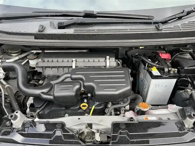 ダイハツ ムーヴ カスタム X LTDⅡ SAⅢ 滋賀県 2018(平30)年 4.1万km ブラックマイカメタリック 6インチ社外カーオーディオ/（FM/AM/CD/DVD/USB/iPod/AUX）/パノラマモニター/バックカメラ/スマートアシスト３/・誤発進抑制制御機能（前方・後方）/・プリクラッシュブレーキアシスト	/・衝突警報機能（対車両・対歩行者）/・レーンキープアシスト	/運転席シートヒーター/電動格納ミラー/アイドリングストップ/ステアリングスイッチ/オートライト/LEDヘッドライト/ヘッドライトライトレベリング/フロントフォグ/オートハイビーム/フルオートエアコン/プッシュスタート/スマートキー/純正フロアマット/ドアバイザー
