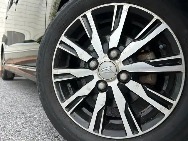 ダイハツ ムーヴ カスタム X LTDⅡ SAⅢ 滋賀県 2018(平30)年 4.1万km ブラックマイカメタリック 6インチ社外カーオーディオ/（FM/AM/CD/DVD/USB/iPod/AUX）/パノラマモニター/バックカメラ/スマートアシスト３/・誤発進抑制制御機能（前方・後方）/・プリクラッシュブレーキアシスト	/・衝突警報機能（対車両・対歩行者）/・レーンキープアシスト	/運転席シートヒーター/電動格納ミラー/アイドリングストップ/ステアリングスイッチ/オートライト/LEDヘッドライト/ヘッドライトライトレベリング/フロントフォグ/オートハイビーム/フルオートエアコン/プッシュスタート/スマートキー/純正フロアマット/ドアバイザー