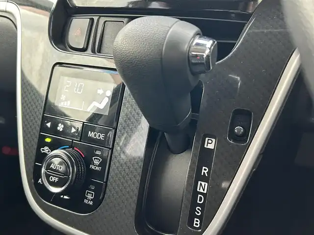ダイハツ ムーヴ カスタム X LTDⅡ SAⅢ 滋賀県 2018(平30)年 4.1万km ブラックマイカメタリック 6インチ社外カーオーディオ/（FM/AM/CD/DVD/USB/iPod/AUX）/パノラマモニター/バックカメラ/スマートアシスト３/・誤発進抑制制御機能（前方・後方）/・プリクラッシュブレーキアシスト	/・衝突警報機能（対車両・対歩行者）/・レーンキープアシスト	/運転席シートヒーター/電動格納ミラー/アイドリングストップ/ステアリングスイッチ/オートライト/LEDヘッドライト/ヘッドライトライトレベリング/フロントフォグ/オートハイビーム/フルオートエアコン/プッシュスタート/スマートキー/純正フロアマット/ドアバイザー