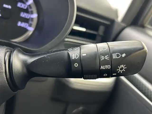 ダイハツ ムーヴ カスタム X LTDⅡ SAⅢ 滋賀県 2018(平30)年 4.1万km ブラックマイカメタリック 6インチ社外カーオーディオ/（FM/AM/CD/DVD/USB/iPod/AUX）/パノラマモニター/バックカメラ/スマートアシスト３/・誤発進抑制制御機能（前方・後方）/・プリクラッシュブレーキアシスト	/・衝突警報機能（対車両・対歩行者）/・レーンキープアシスト	/運転席シートヒーター/電動格納ミラー/アイドリングストップ/ステアリングスイッチ/オートライト/LEDヘッドライト/ヘッドライトライトレベリング/フロントフォグ/オートハイビーム/フルオートエアコン/プッシュスタート/スマートキー/純正フロアマット/ドアバイザー